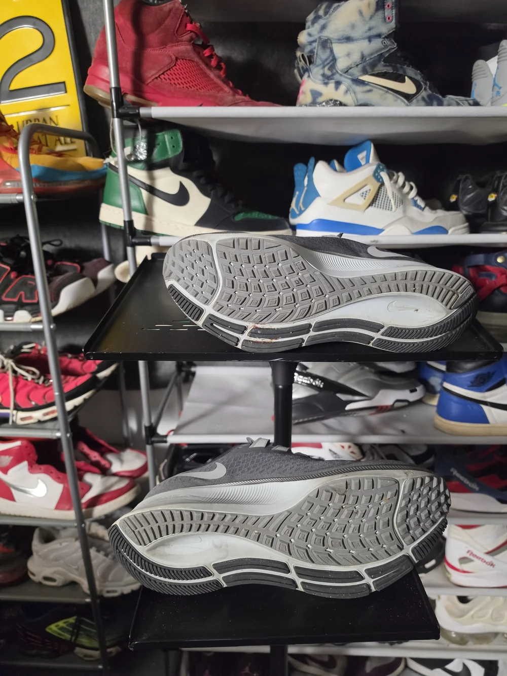 🔥 Nike Zoom Pegasus 37 Men's Size 10 Gray and White Running Shoes